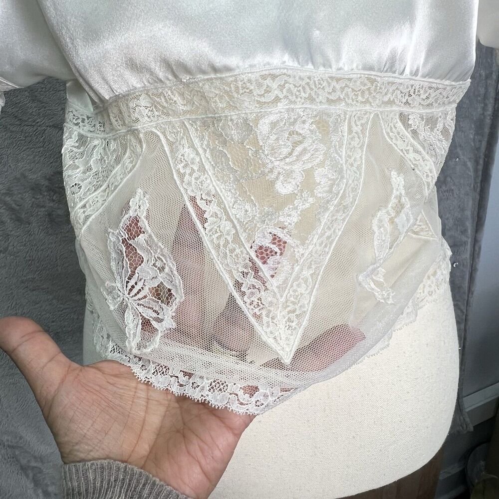 Vintage 90s Victoria Secret Ivory Satin & Lace Short Sleeves Top Sz S Delicate‎ - Picture 8 of 16
